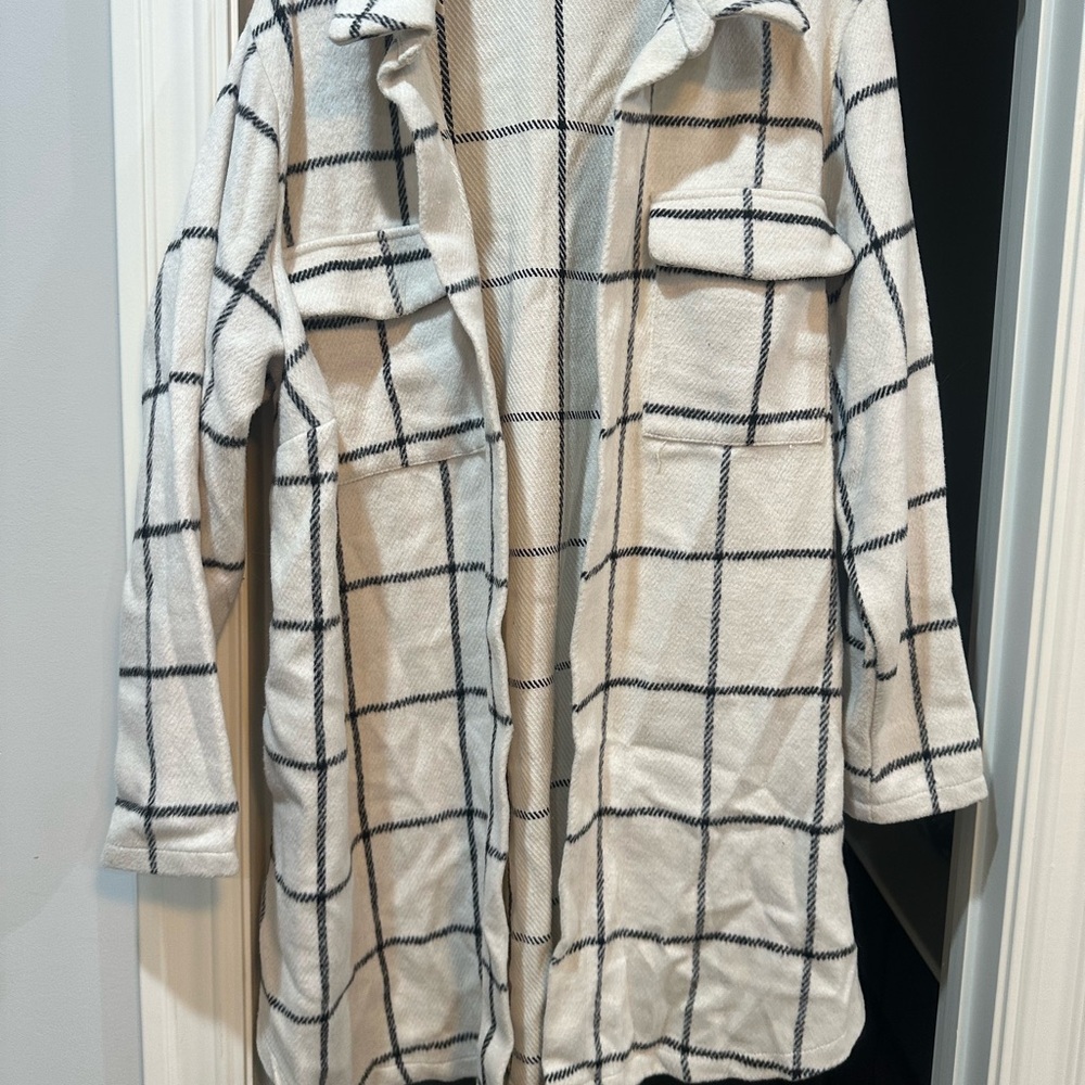 Shacket - Picture 3 of 3